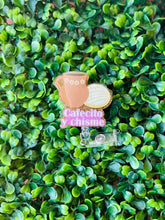 Load image into Gallery viewer, Cafecito Y Chisme White Concha