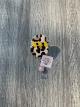 Load image into Gallery viewer, Hatching Chick