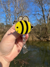 Load image into Gallery viewer, Bee